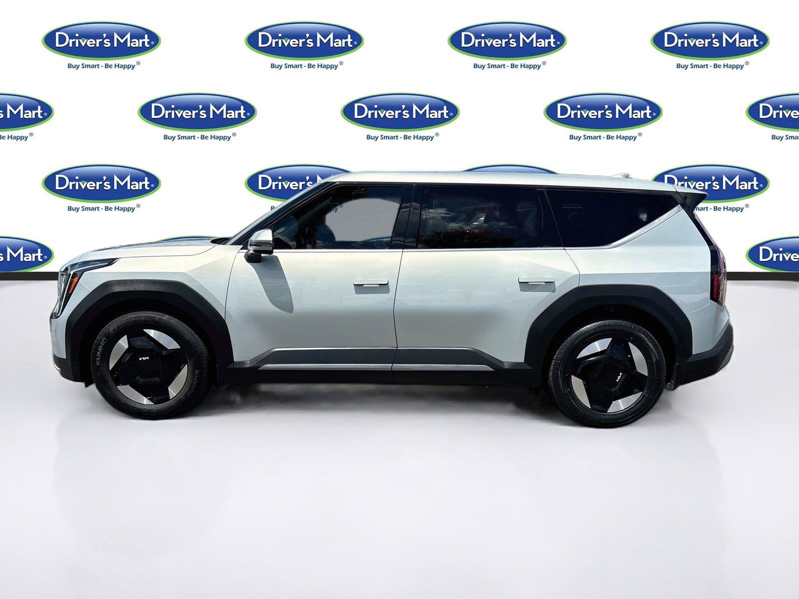 Used 2024 Kia EV9 Light Long Range RWD image 4