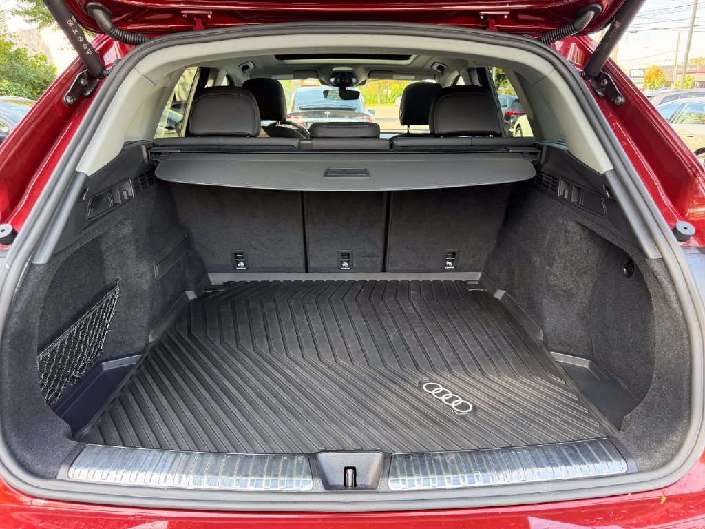 Used 2025 Audi Q5 Premium w/ Convenience Package AWD/4WD image 31