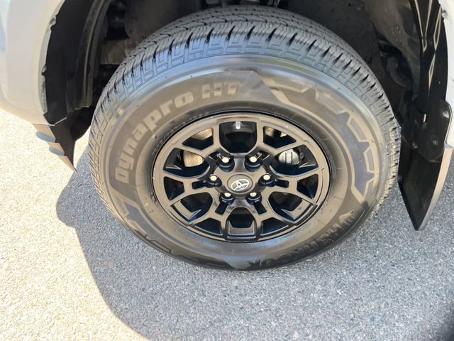 Used 2021 Toyota Tacoma SR5 RWD image 2