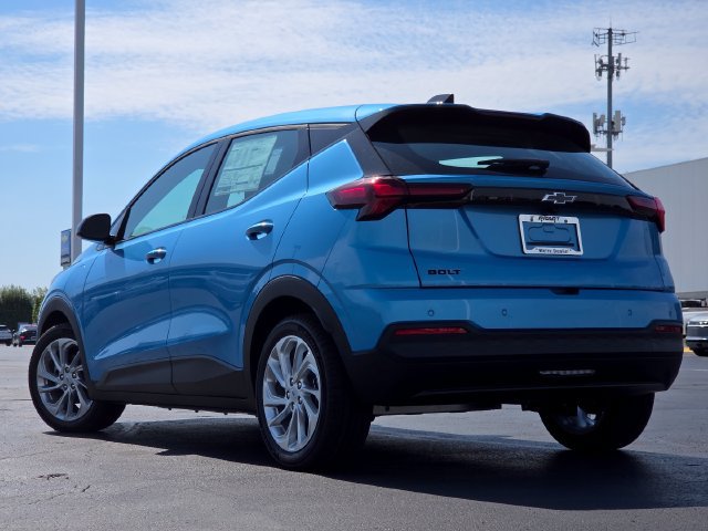 New 2027 Chevrolet Bolt LT w/ Comfort Package FWD image 12