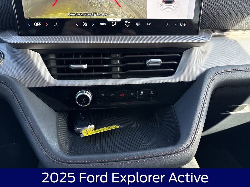Used 2025 Ford Explorer Active image 24