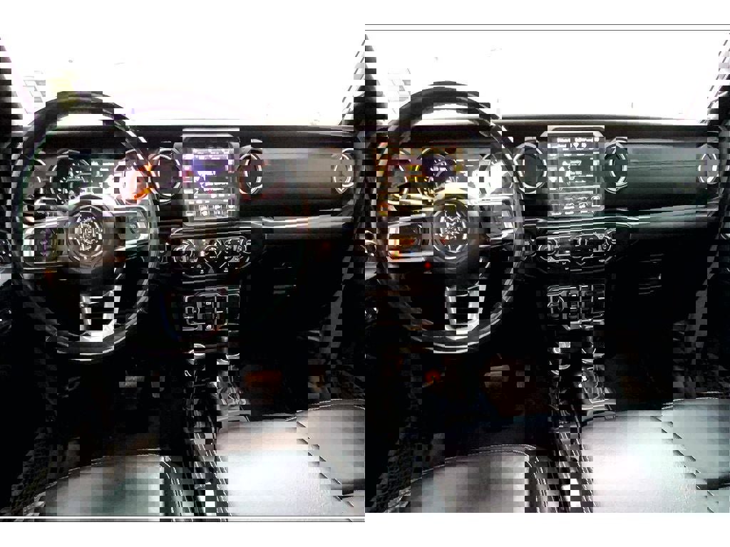 Used 2020 Jeep Gladiator Overland w/ Popular Equipment Package image 17