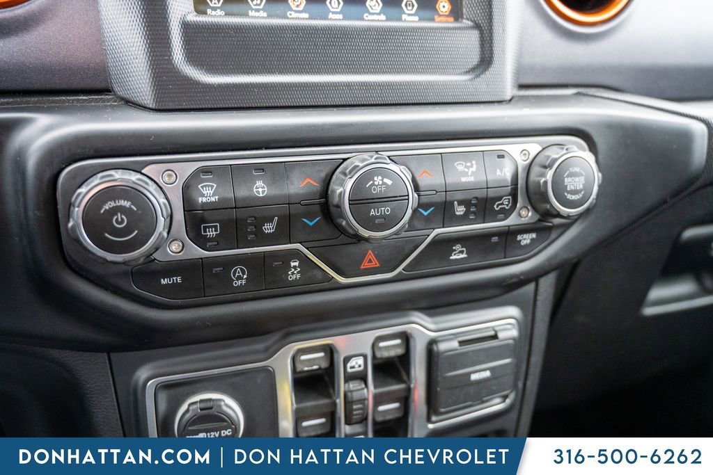 Used 2021 Jeep Gladiator Mojave w/ Cold Weather Group image 10