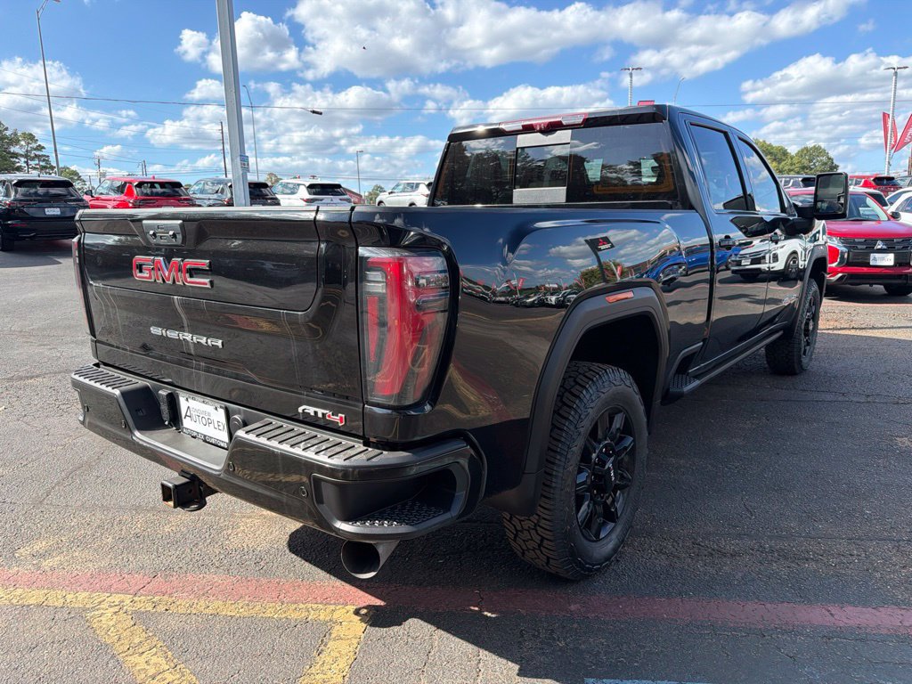 Used 2024 GMC Sierra 2500 AT4 w/ Technology Package AWD/4WD image 6