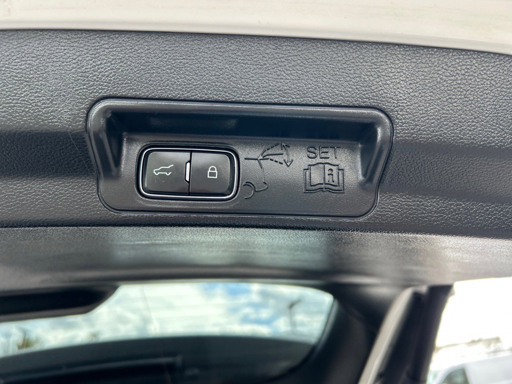 Used 2022 Ford Explorer Timberline image 17