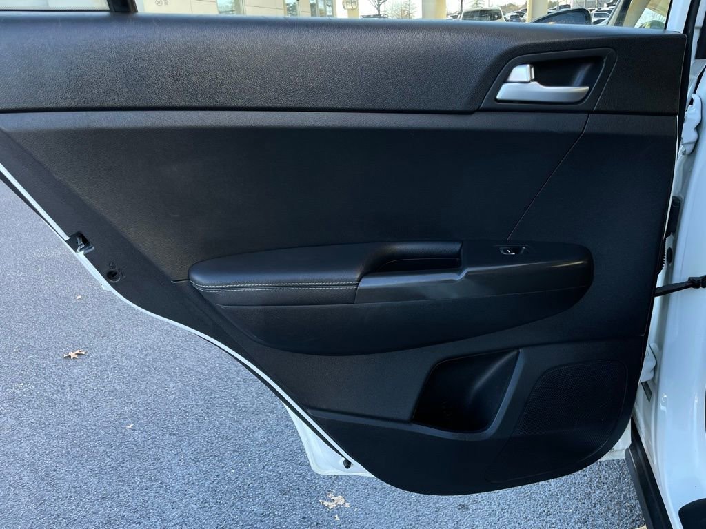 Used 2017 Kia Sportage LX image 36