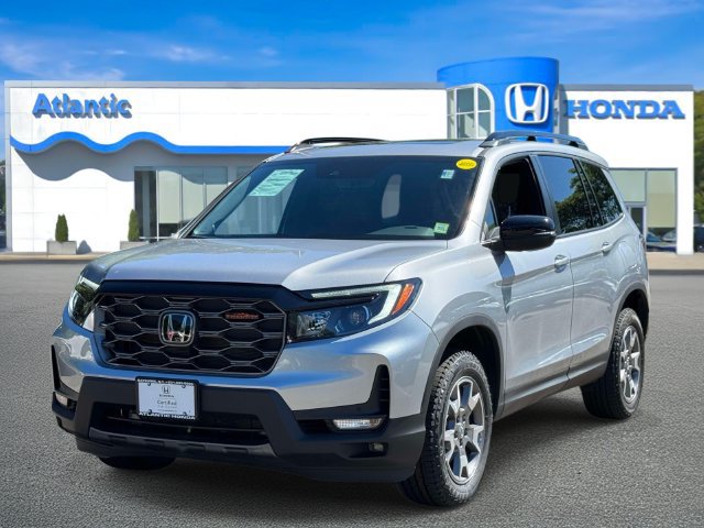 Used 2023 Honda Passport TrailSport image 2