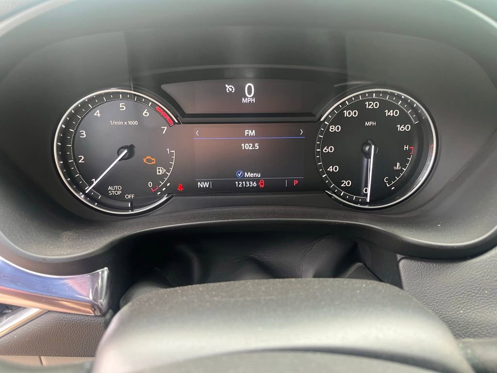Used 2022 Cadillac XT4 Luxury w/ Cold Weather Package FWD image 10