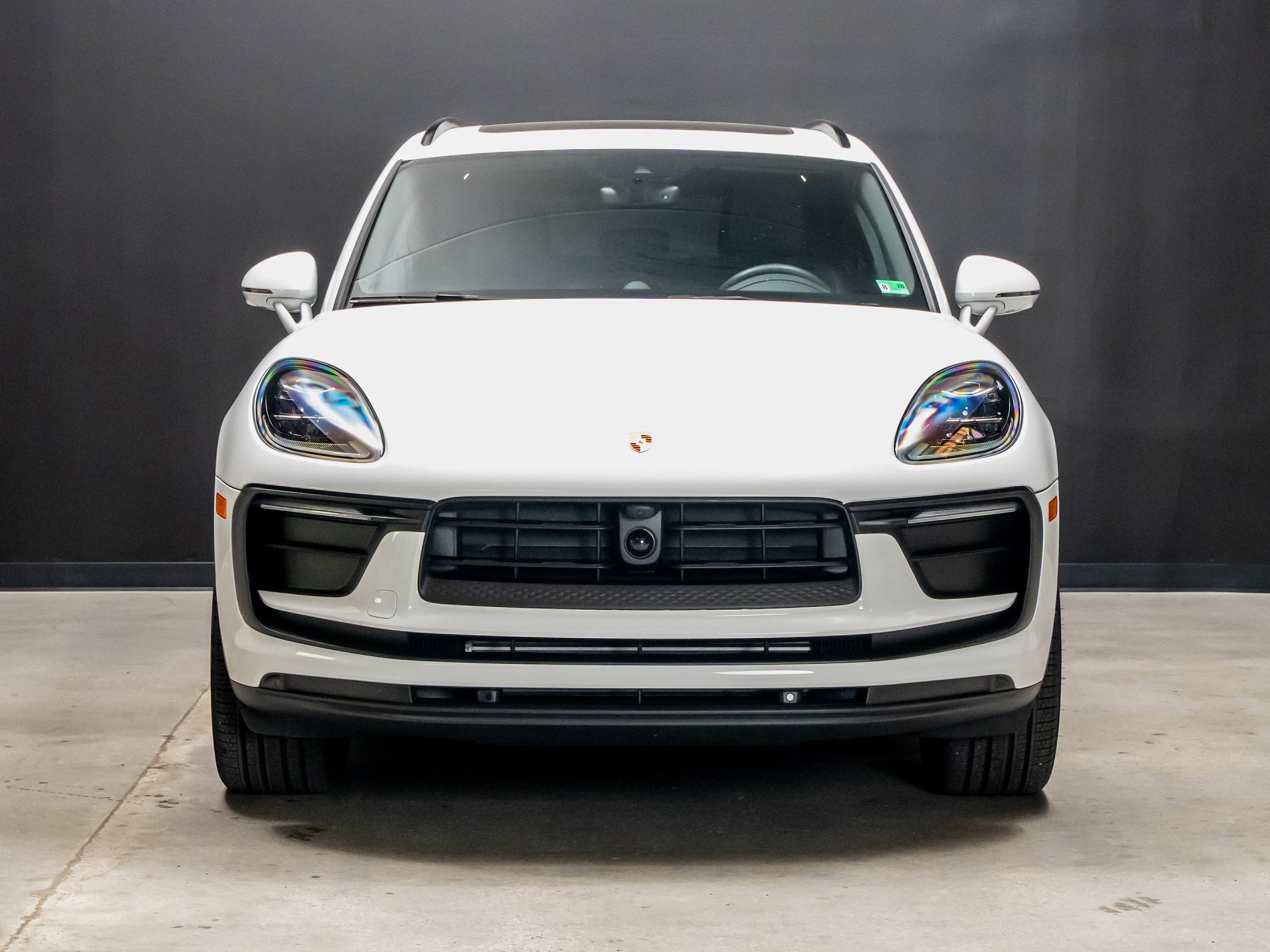 Certified 2026 Porsche Macan AWD/4WD image 10