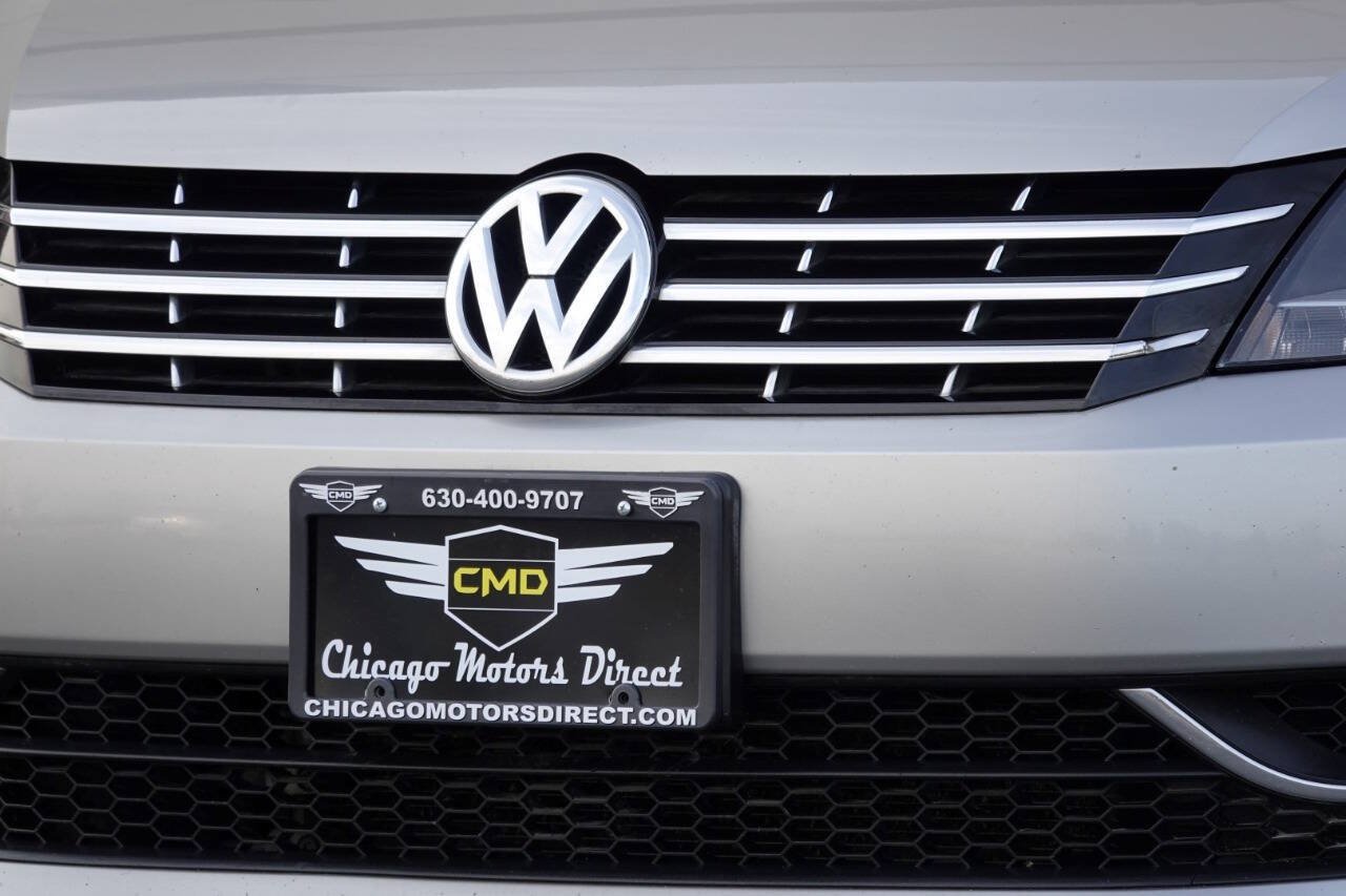 Used 2012 Volkswagen Passat TDI SE FWD image 11