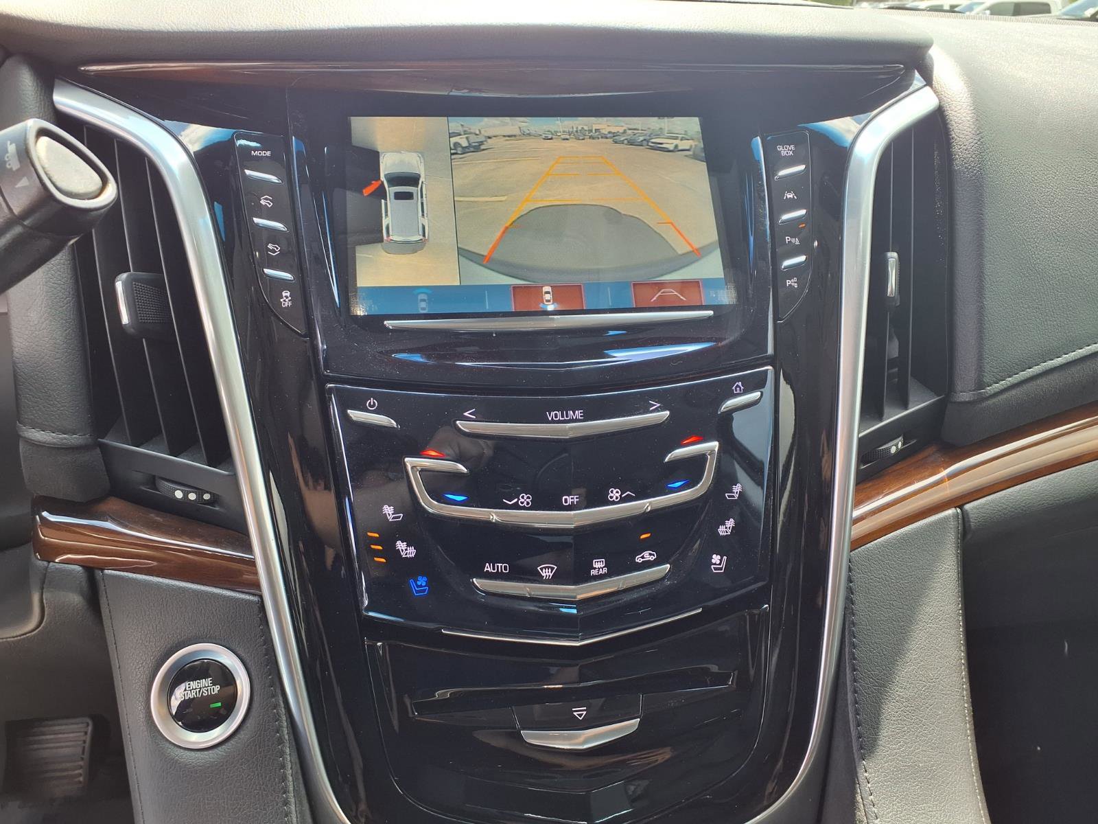 Used 2018 Cadillac Escalade Premium Luxury image 20