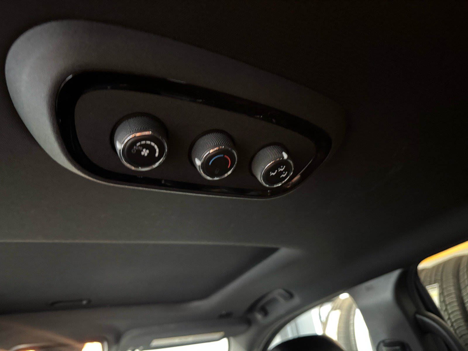 Used 2023 Dodge Durango R/T AWD/4WD image 13