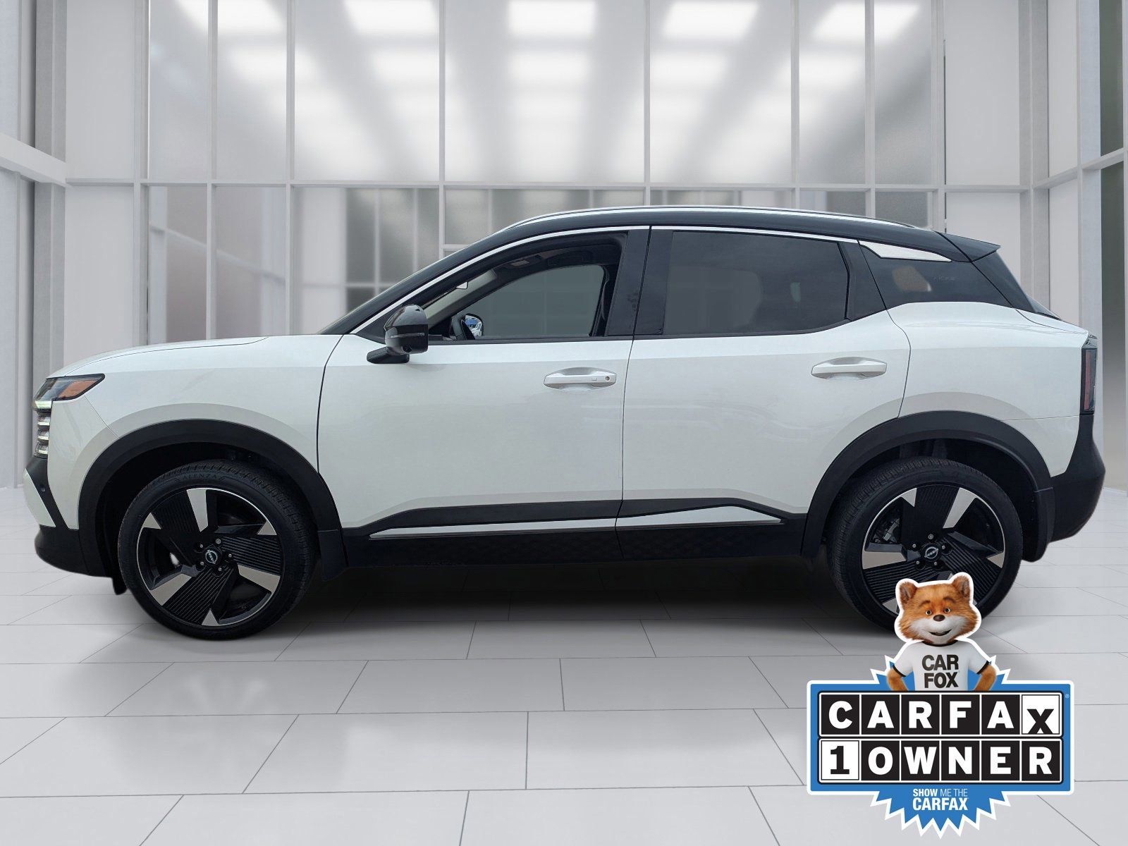 Certified 2025 Nissan Kicks SR AWD/4WD image 2