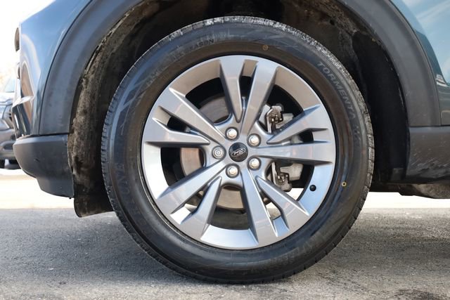 Used 2023 Ford Explorer XLT w/ Equipment Group 202A image 9