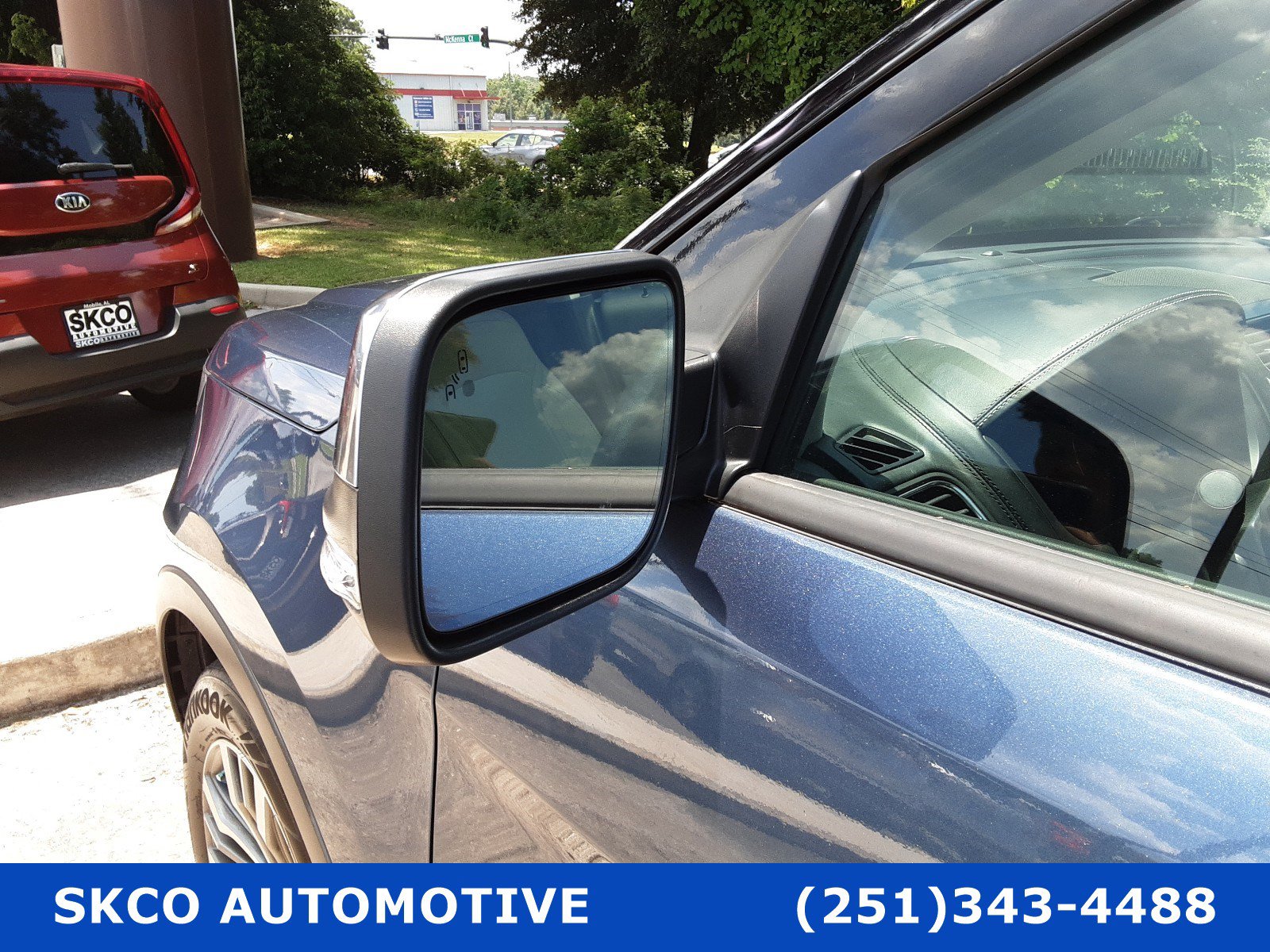 Used 2019 Ford Explorer Platinum image 10