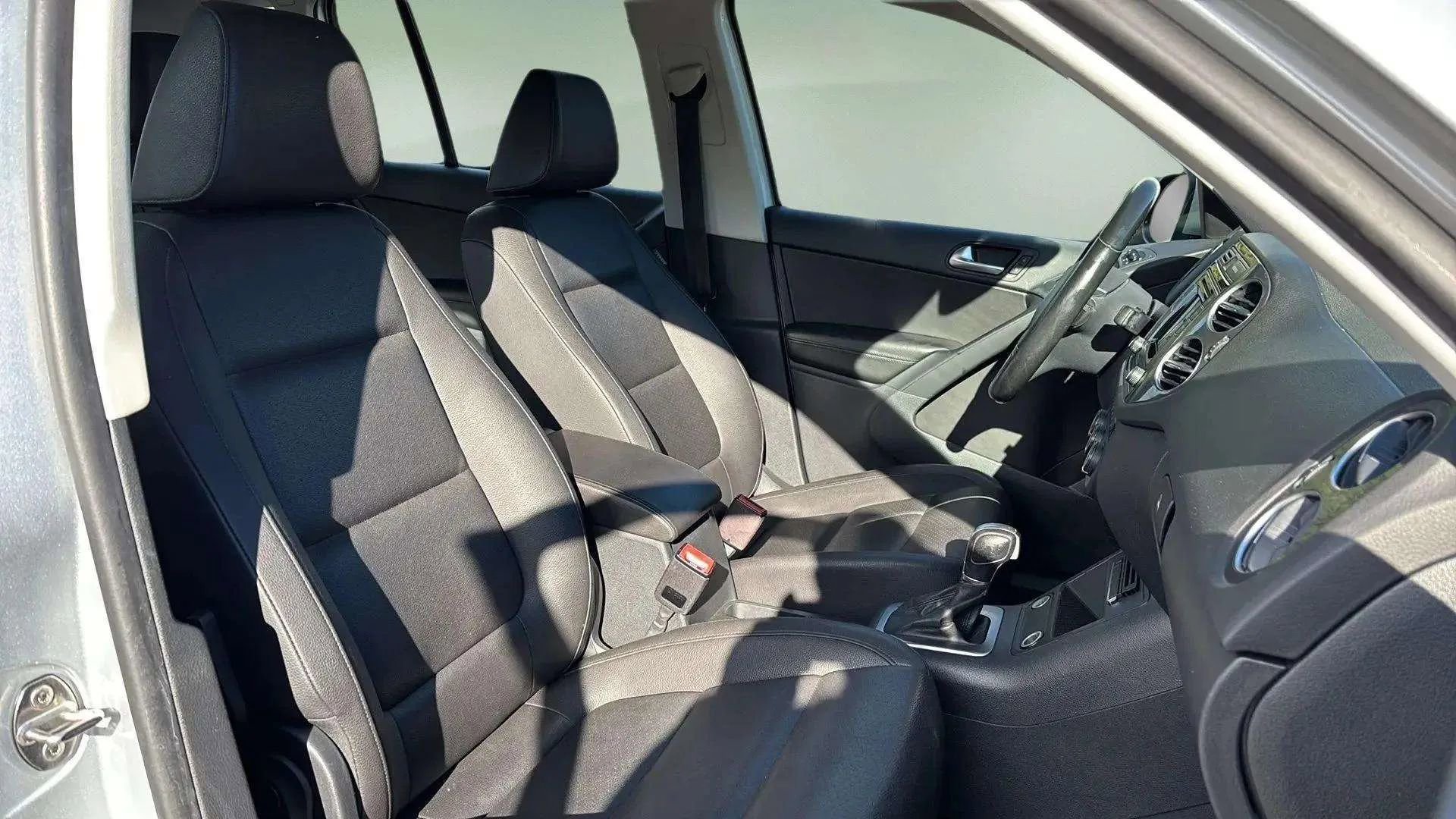 Used 2016 Volkswagen Tiguan S image 27