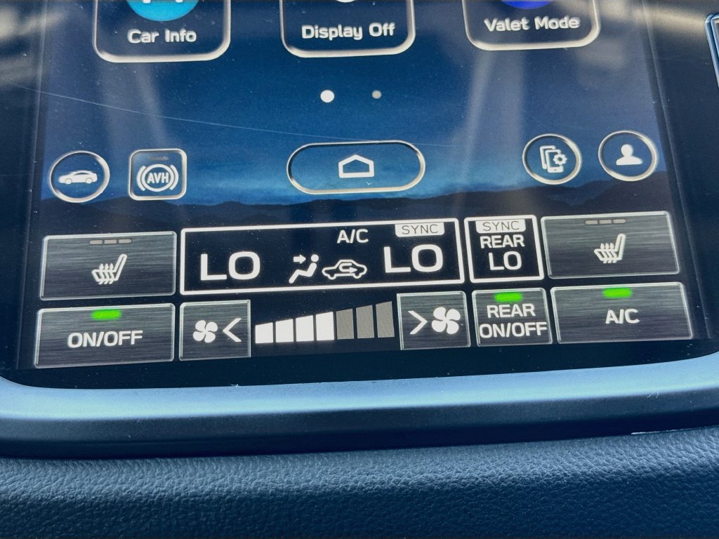 Used 2025 Subaru Ascent Onyx Edition AWD/4WD image 17