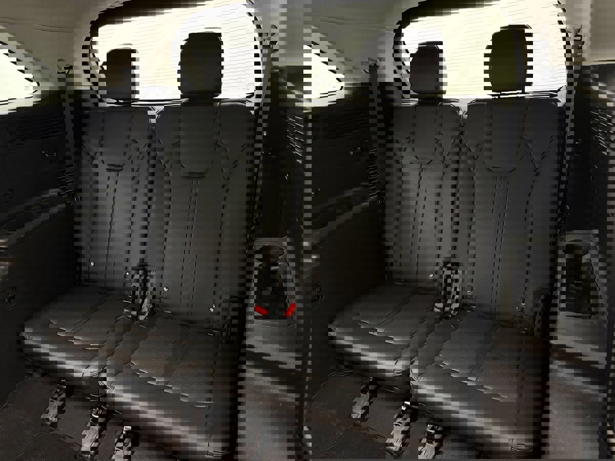 Used 2024 Kia Sorento S image 30