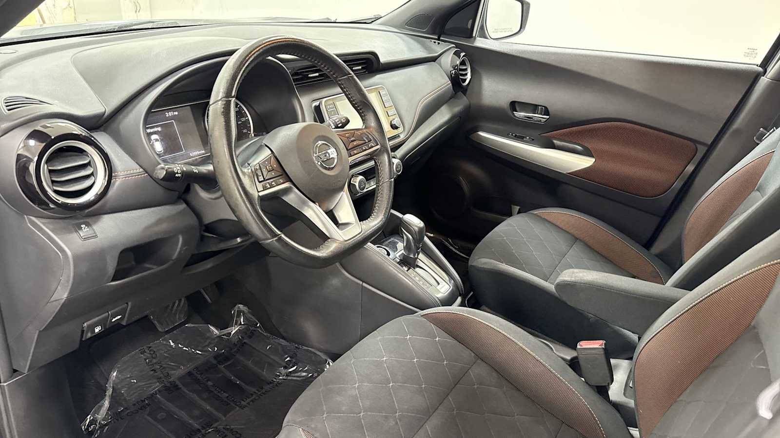 Used 2019 Nissan Kicks SR image 12