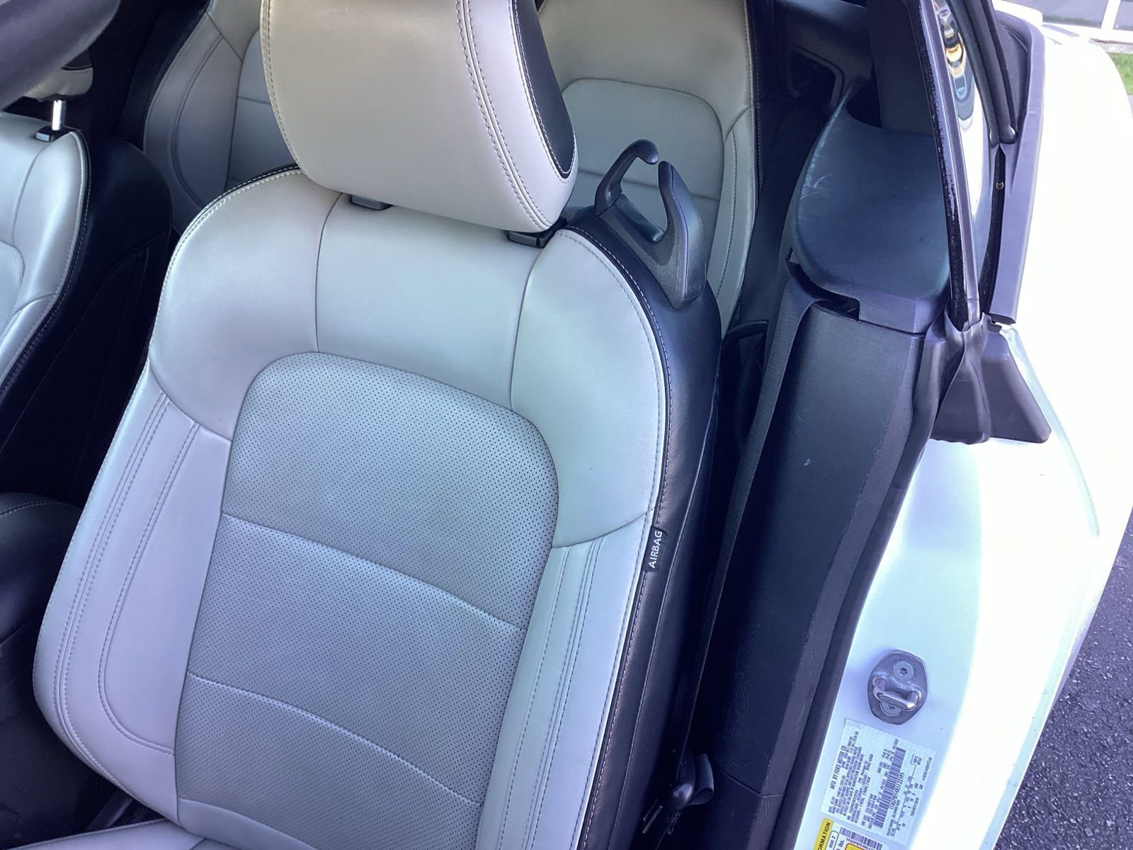 Used 2024 Ford Mustang GT Premium image 11