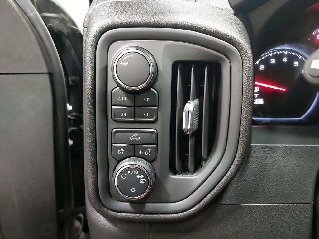 Used 2024 Chevrolet Silverado 1500 W/T w/ Z71 Off-Road Package image 26