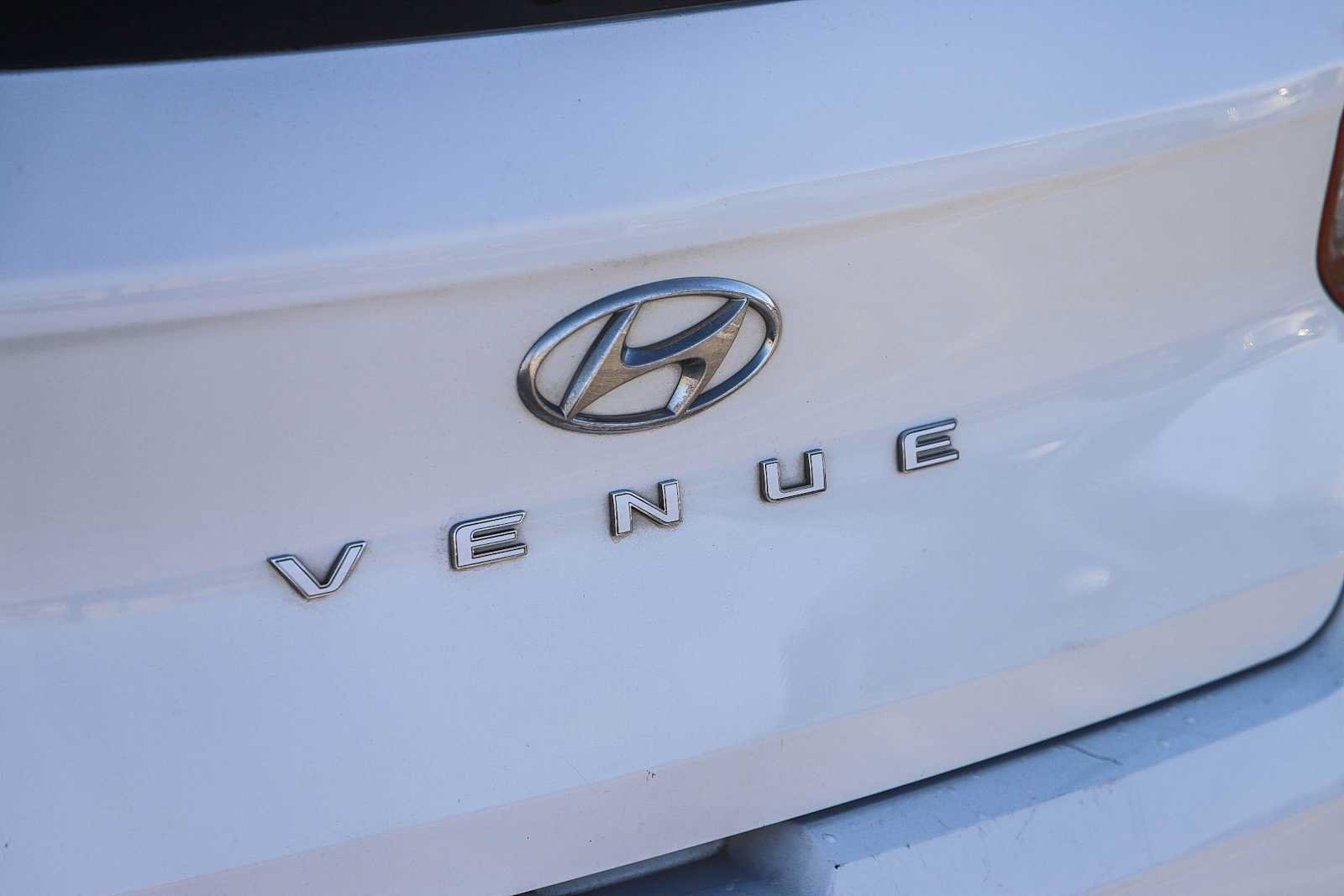 Used 2020 Hyundai Venue SEL w/ Convenience Package FWD image 9