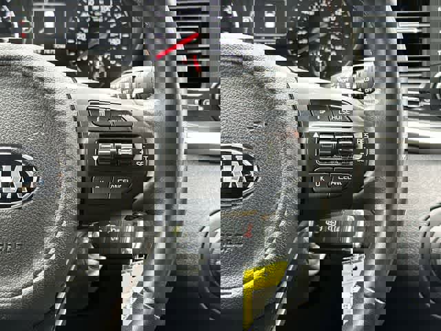 Used 2018 Kia Sorento LX image 9