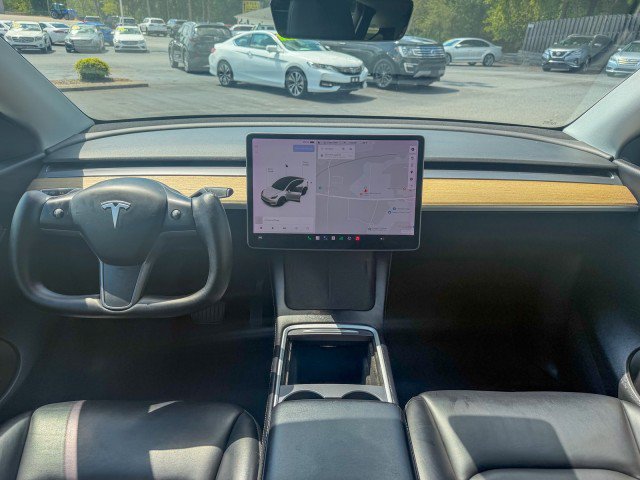 Used 2021 Tesla Model Y Long Range AWD/4WD image 7