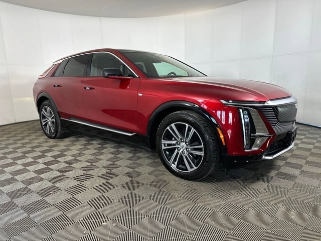 Used 2024 Cadillac Lyriq Luxury w/ LPO, Floor Liner Package image 2