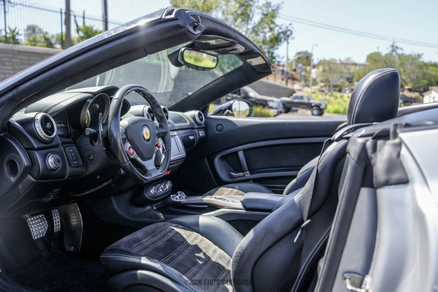 Used 2012 Ferrari California RWD image 28