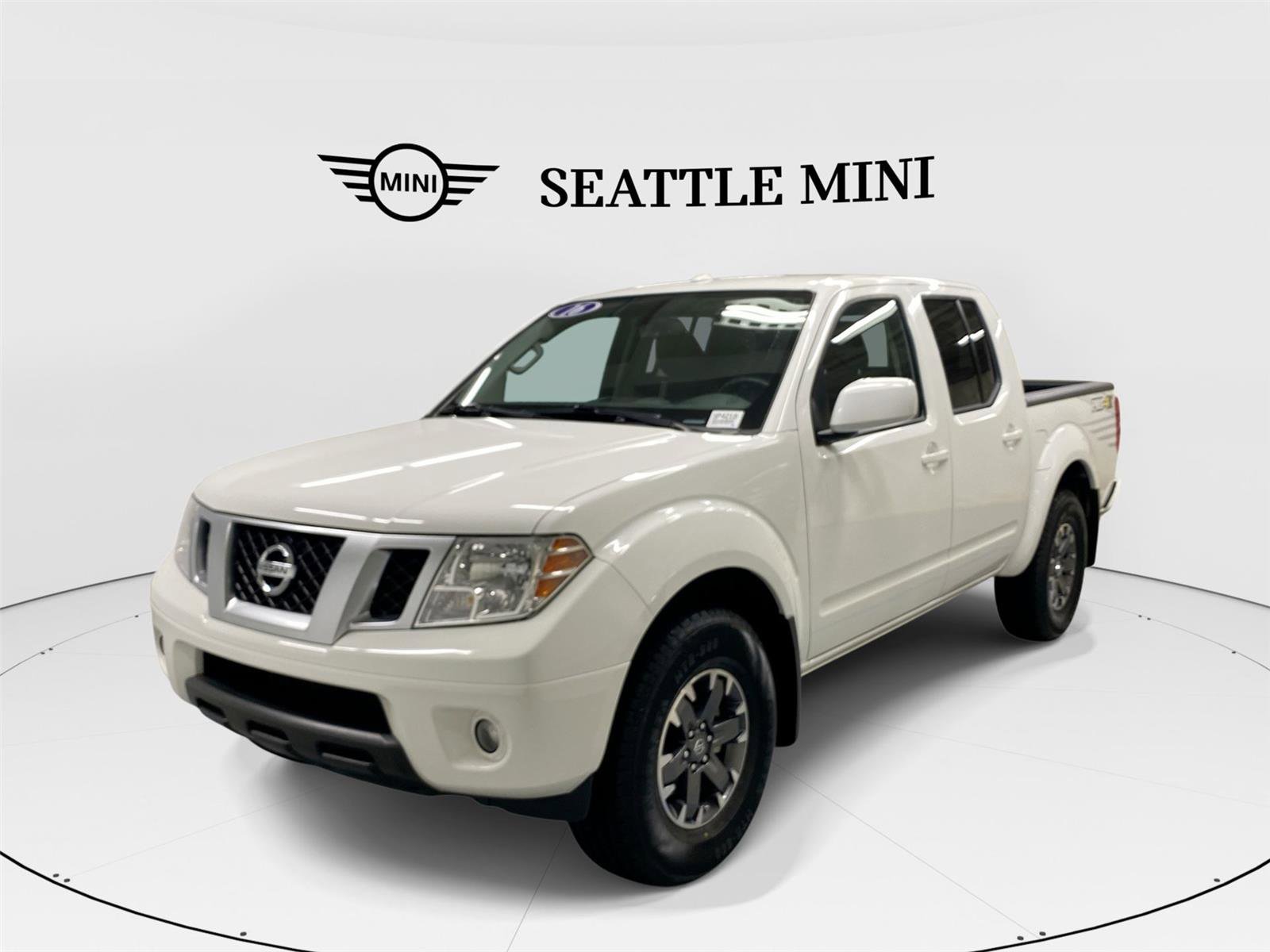 Used 2016 Nissan Frontier PRO-4X AWD/4WD image 1