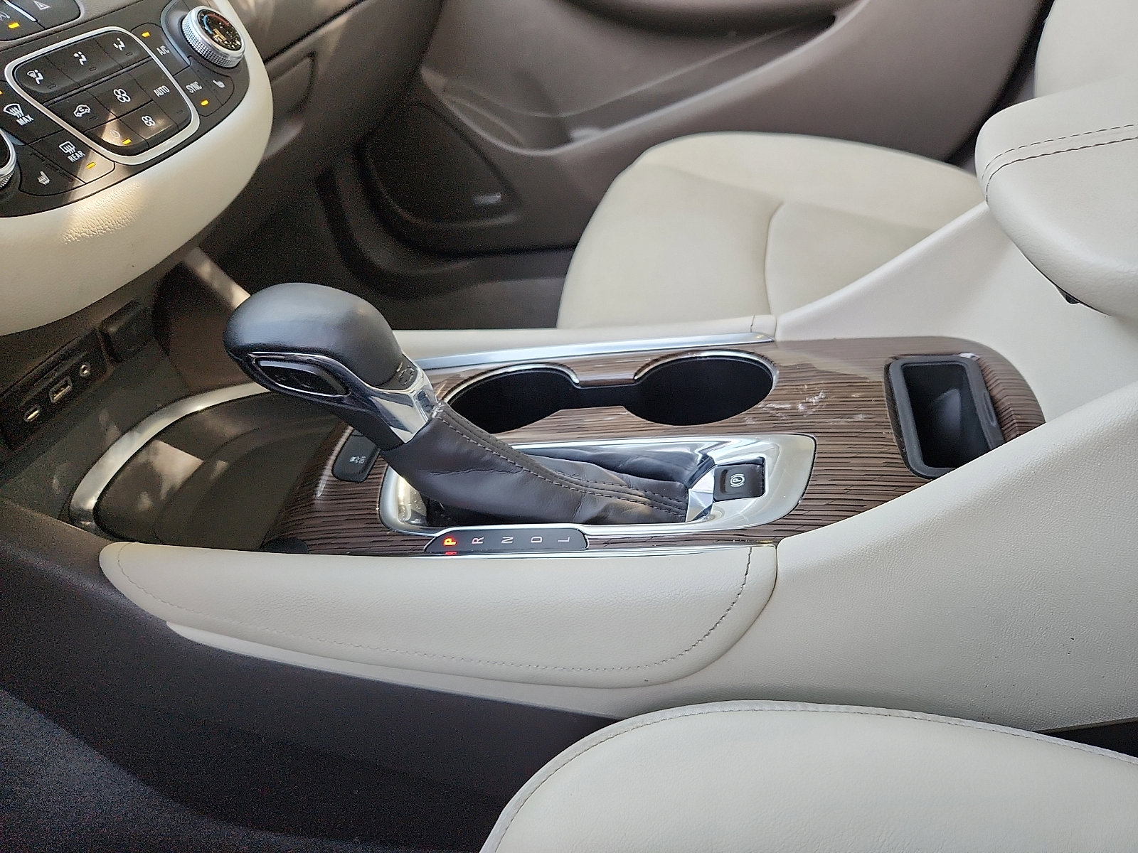 Used 2024 Chevrolet Malibu LT image 20