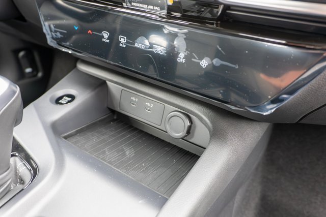 New 2027 Nissan Sentra SV FWD image 14
