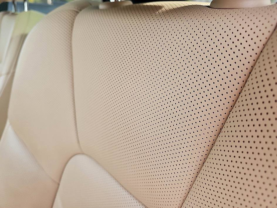 Used 2024 Porsche Macan image 17