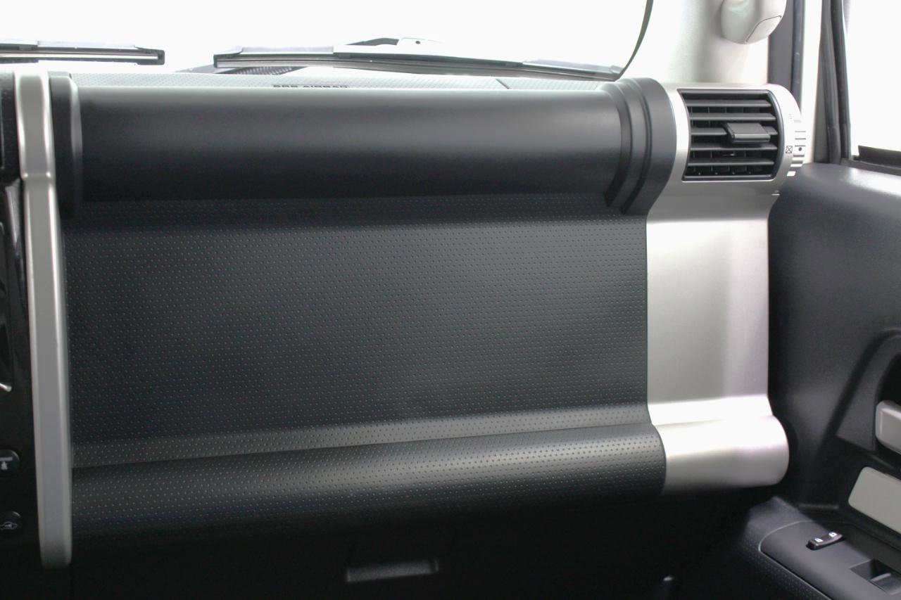 Used 2014 Toyota FJ Cruiser 4WD w/ Upgrade Package image 50
