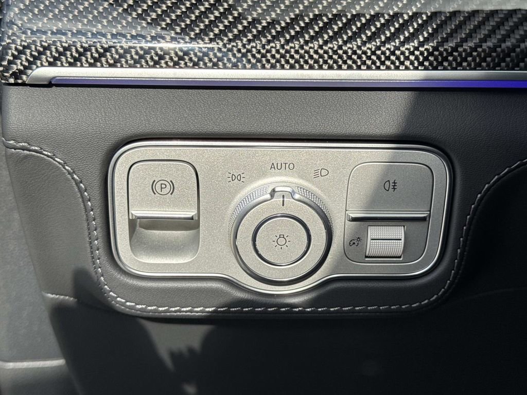 New 2026 Mercedes-Benz GLS 63 AMG 4MATIC image 31