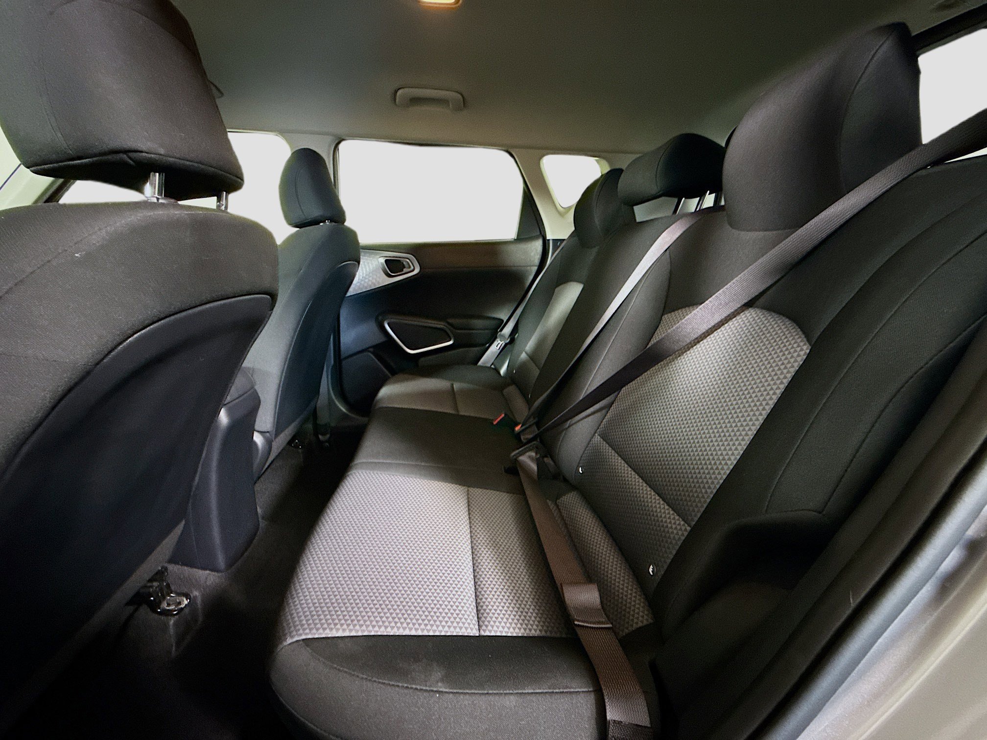 Used 2025 Kia Soul LX w/ LX Technology Package image 24