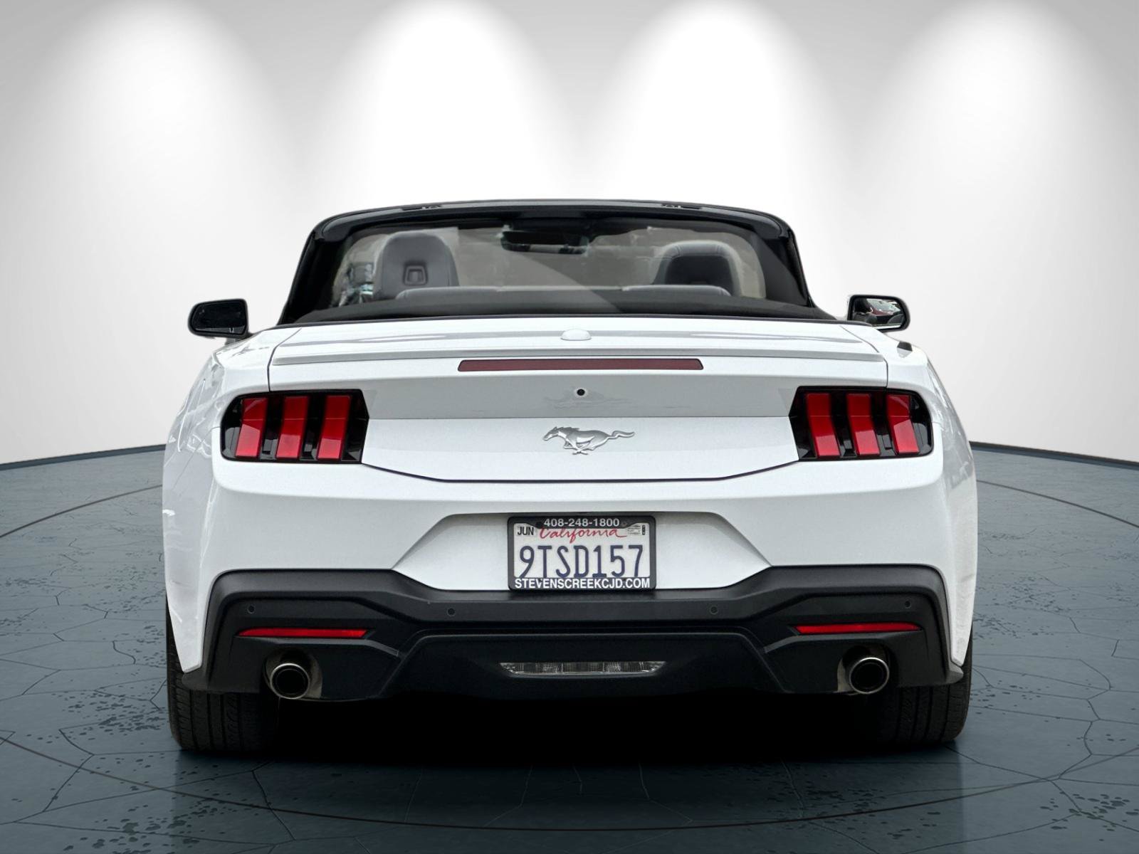 Used 2025 Ford Mustang Premium RWD image 5