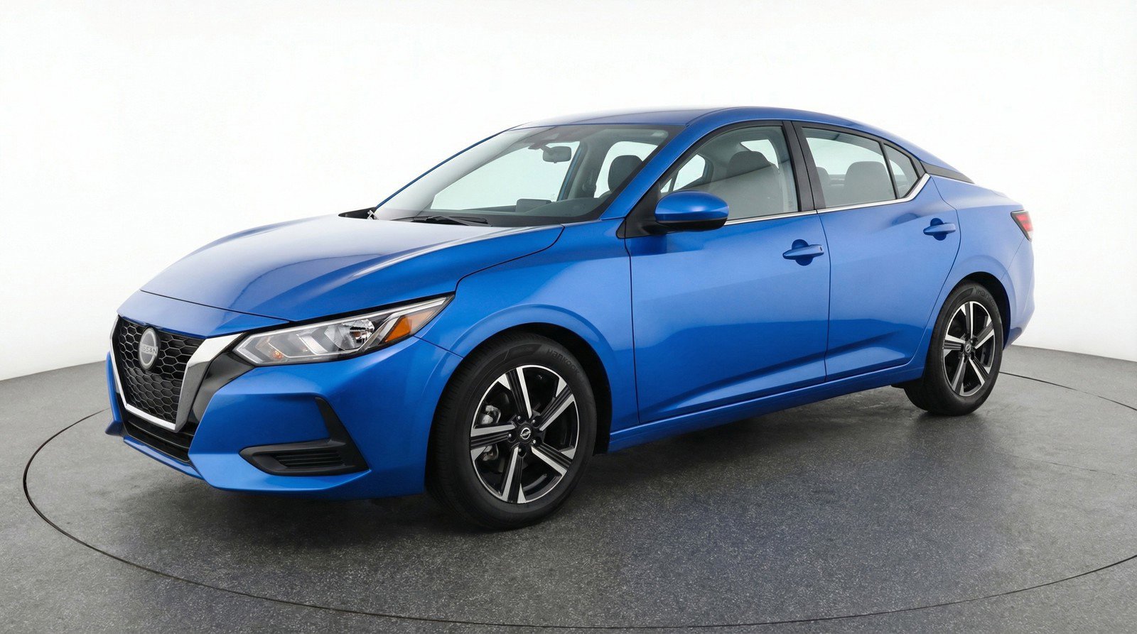 Used 2025 Nissan Sentra SV image 3