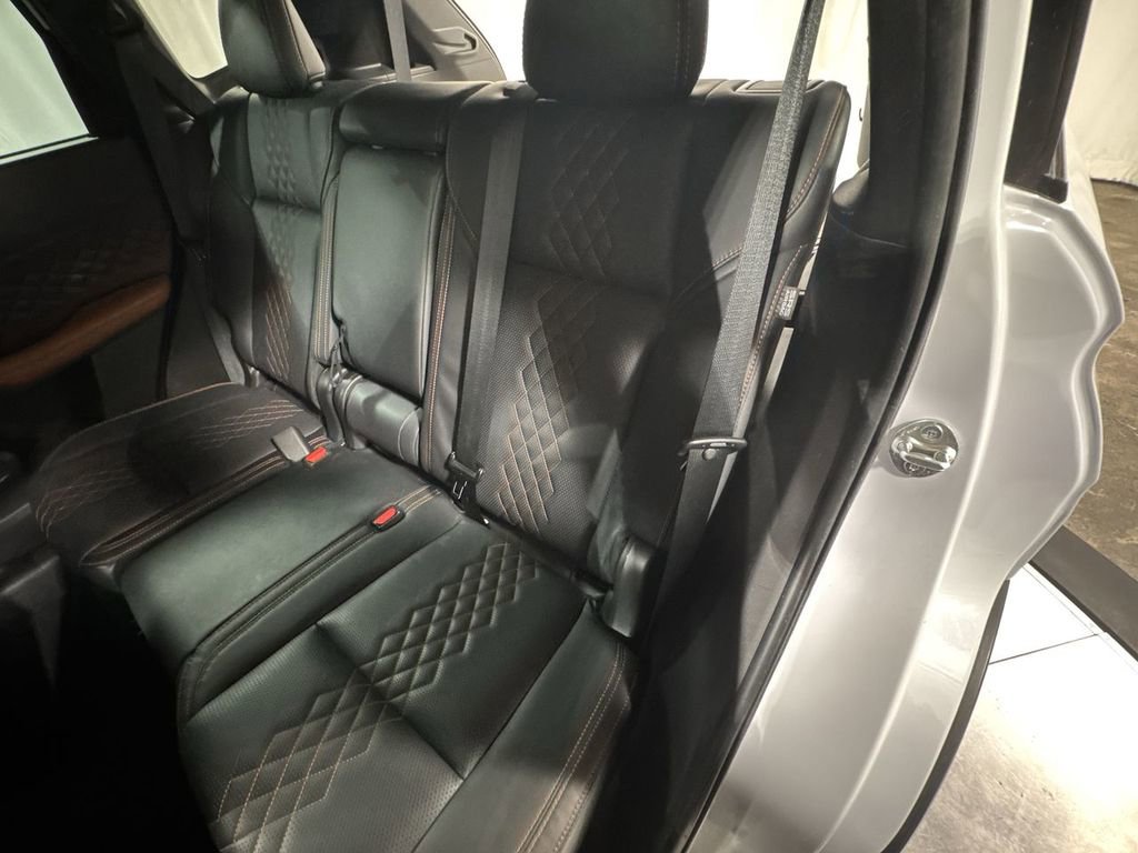 Used 2023 Mitsubishi Outlander SEL image 31
