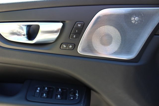 Certified 2023 Volvo XC60 B5 Ultimate AWD/4WD image 26