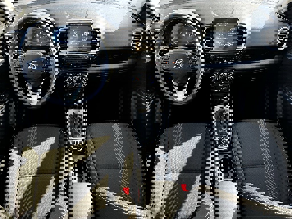 Used 2025 Hyundai Venue SEL image 12