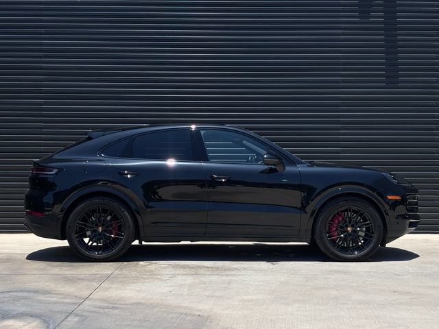 Certified 2025 Porsche Cayenne S AWD/4WD image 8