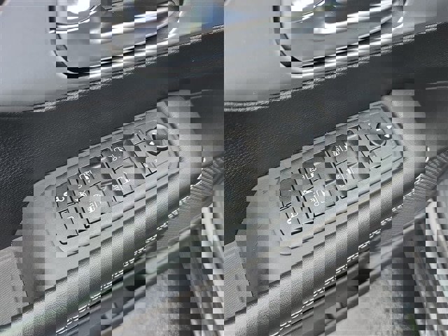 Used 2020 Chrysler Pacifica Touring-L Plus w/ S Appearance Package image 15