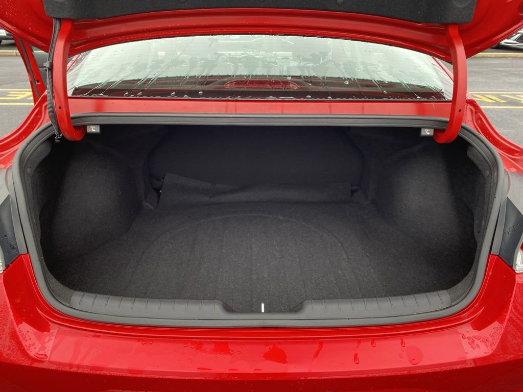 Certified 2021 Hyundai Elantra SE image 15