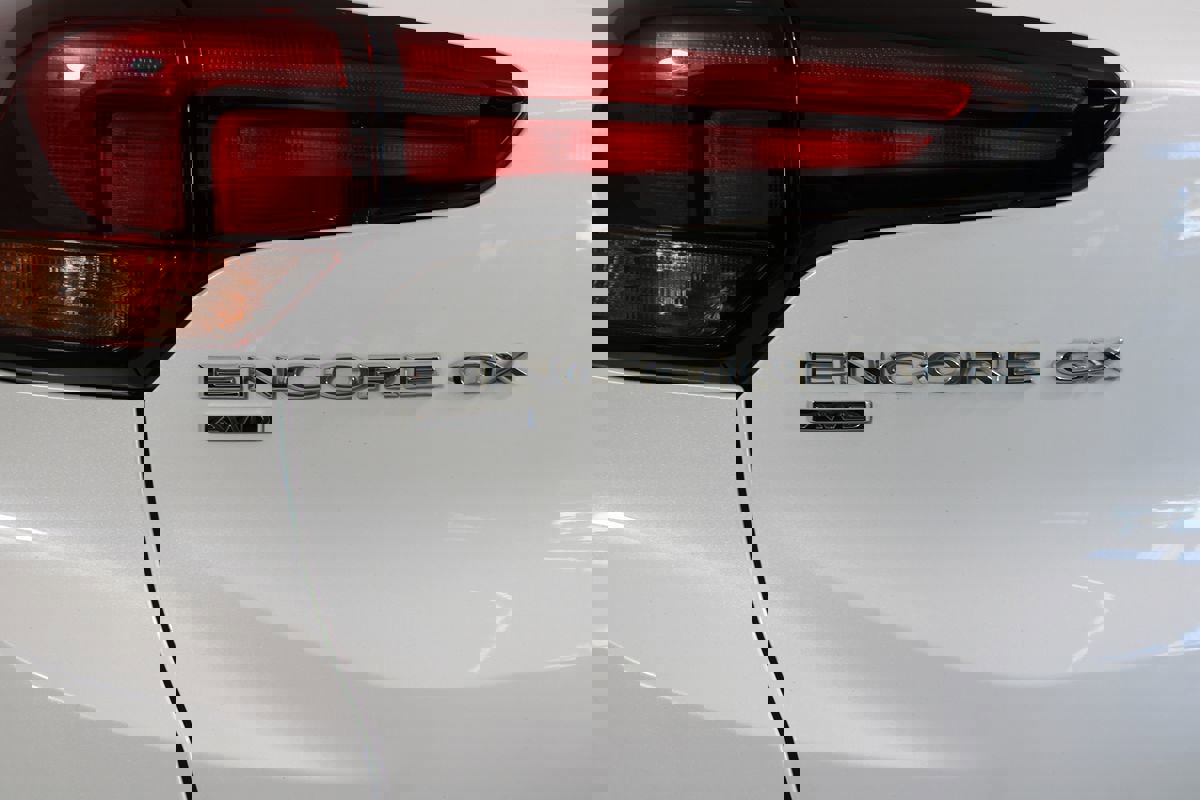 Used 2021 Buick Encore GX Select image 39