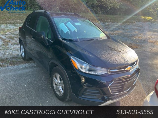 Used 2019 Chevrolet Trax LT w/ LT Convenience Package FWD image 2
