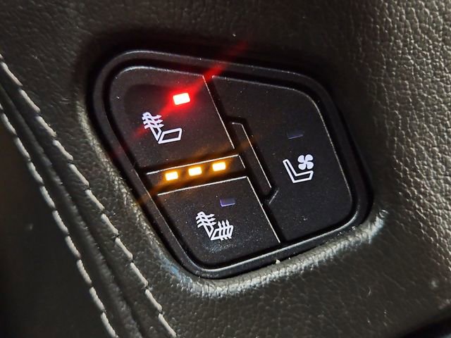 Used 2020 Chevrolet Suburban Premier image 48