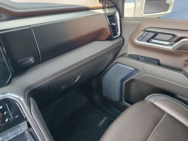 Used 2025 GMC Sierra 3500 Denali AWD/4WD image 28