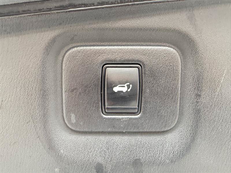 Used 2013 Nissan Pathfinder SL w/ Cargo Pkg FWD image 22